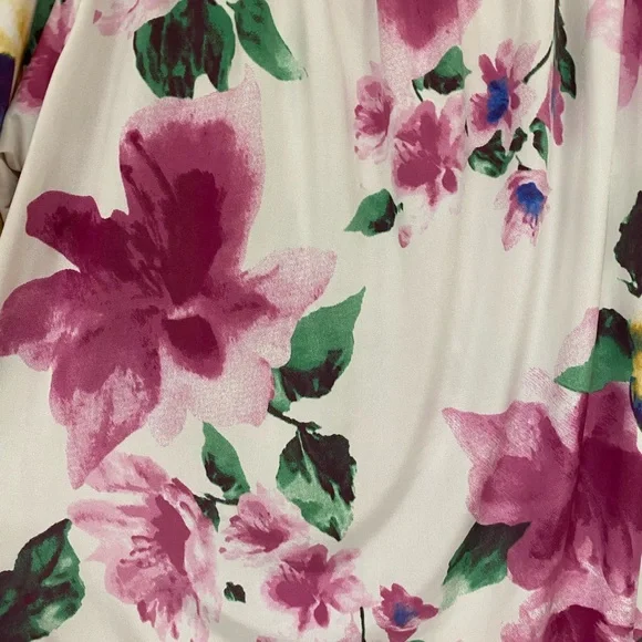 Off Shoulder Floral Smocked Blouse - Flaunt Boutique - Picture 9 of 13